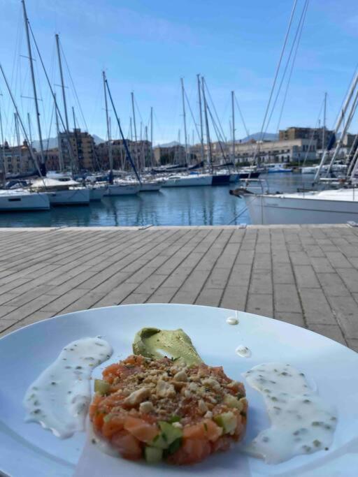 Perni Rooms Palermo Eksteriør billede